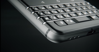 หลุดเรนเดอร์ BlackBerry DTEK70 มาพร้อมคีย์บอร์ด QWERTY ก่อนเปิดตัวในงาน CES 2017