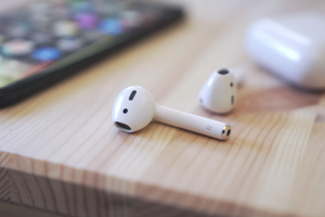 Apple ปล่อยอัพเดท iOS 10.3 Beta เพิ่มฟีเจอร์ Find My Air Pods ตามหาหูฟังไร้สาย!
