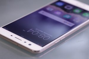 ภาพหลุด OPPO R11 สมาร์ทโฟนกล้องเลนส์คู่ ลุ้นเปิดตัวมิถุนายนนี้!