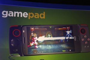 เปิดตัว Moto Mods Gamepad เปลี่ยนสมาร์ทโฟนเป็นเครื่องเล่นเกมแบบพกพา