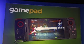 เปิดตัว Moto Mods Gamepad เปลี่ยนสมาร์ทโฟนเป็นเครื่องเล่นเกมแบบพกพา
