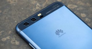 ยอมรับแล้ว!! Huawei P10 และ P10 Plus ยัดหน่วยความจำเกรดต่ำกว่าคละกันมาจริงๆ