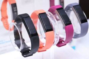 Fitbit Alta HR สายรัดข้อมือฟิตเนสรุ่นเพรียวบางที่สุดในโลกจาก Fitbit พร้อมขายแล้วทั่วประเทศ