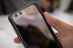 Xiaomi Mi 6 พบปัญหาขาดแคลนชิปเซ็ต Snapdragon 835 และบอดี้เซรามิก!