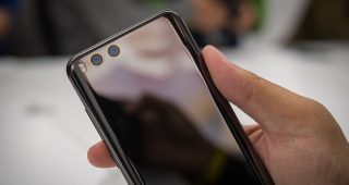 Xiaomi Mi 6 พบปัญหาขาดแคลนชิปเซ็ต Snapdragon 835 และบอดี้เซรามิก!