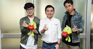 AIS คว้าตัว