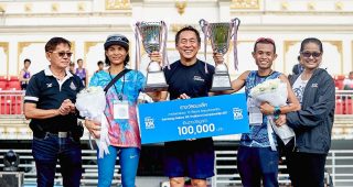 Samsung มอบถ้วยรางวัลแก่สุดยอดนักวิ่งจากงาน “Samsung Galaxy 10K Thailand Championship 2017”