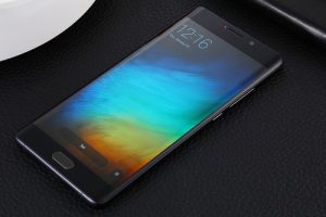 หลุดเรนเดอร์ Xiaomi Mi Note 3 กล้องเลนส์คู่ RAM 6GB ขุมพลัง Snapdragon 835 ลุ้นเปิดตัวเร็วๆ นี้!