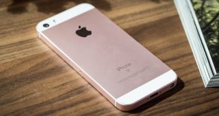 โปรแรง! TrueMove H ลดราคา iPhone SE เหลือเพียง 2,900 บาท ถึง 30 มิถุนายนนี้เท่านั้น