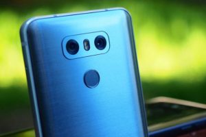 LG V30 ว่าที่เรือธงรุ่นท็อป! อาจจัดเต็มด้วยกล้องหลังแบบคู่ ค่ารูรับแสงกว้างถึง f/1.6