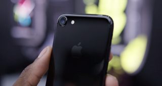 วันเดียวเท่านั้น! iPhone 7 ความจุ 256GB สีดำ Jet Black ลดหนัก 8,600 บาท เหลือเพียง 25,900 บาท ไม่ติดสัญญาใดๆ ทั้งสิ้น