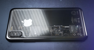 โชว์คอนเซ็ปต์ iPhone 8 แบบล้ำๆ ฝาหลังโปร่งแสง มองเห็นแผงชิ้นส่วนในตัวเครื่อง