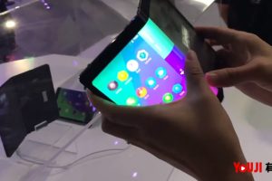 เผยเครื่องคอนเซ็ปต์ Lenovo Folio แท็บเล็ตสุดล้ำหน้าจอพับได้ ระหว่างทดลองใช้งาน!