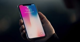 นักวิเคราะห์เผย! Apple อาจส่งมอบเครื่องไม่ทันกำหนด เพราะยังไม่จัดส่ง iPhone X สู่สายพานการผลิต