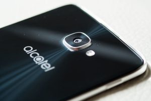 เผยภาพว่าที่สมาร์ทโฟนรุ่นใหม่ของ Alcatel จำนวน 6 รุ่น คาดเปิดตัวพร้อมขายปี 2018
