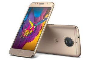 Moto G5S หน้าจอ Full HD แรม 3GB กล้องหลัง 16MP รองรับชาร์จเร็ว TurboPower มีสแกนลายนิ้วมือ