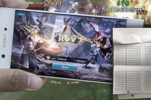 ล้มทั้งยืน!! ลูกเล่นเกมมือถือ ROV ย่องเติมไอเทมในเกม บัญชีเงินแม่สูญเกือบ 2 หมื่นบาท