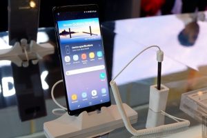 ลูกค้า Samsung ดราม่าสนั่น! ลั่นเน้นขายให้ได้มากๆ แต่คุณภาพวัดดวง และบริการหลังการขายสุดทน
