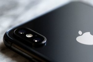 ลูกค้าบ่นอุบ! ไม่ประทับใจพนักงาน โดนตุกติกสารพัดหลังรับเครื่อง iPhone X จากค่ายดัง