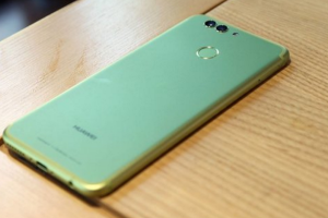 เผยภาพหลุด! สมาร์ทโฟนรุ่นใหม่หน้าจอ Full Screen คาดเป็น Huawei P11 Plus