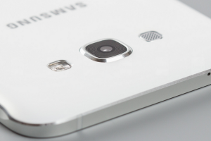 หลุดชิ้นส่วน Samsung Galaxy A8 (2018) เผยกล้องหน้าเลนส์คู่ ไร้ปุ่มโฮม