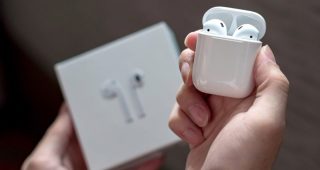 นักวิเคราะห์เผย Apple จะขายหูฟัง AirPods ได้มากกว่าปีนี้ถึง 2 เท่า ในปี 2018