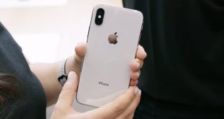 นักวิเคราะห์เผย! iPhone X ช่วยให้ราคาเฉลี่ย iPhone สูงขึ้นในรอบ 10 ปี และไตรมาสที่ 4 ยอดขายเกือบทะลุ 90 ล้านเครื่อง