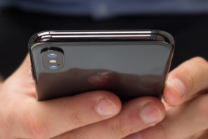 12 สมาร์ทโฟนที่น่าจับตามองมากที่สุดในปี 2018 แบรนด์ไหนดี รุ่นไหนเด่น มาดูกันเลย!