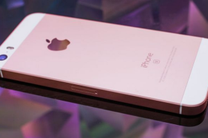 โปรโมชั่นเด็ด! iPhone SE ความจุ 32GB ราคาถูกสุดเริ่มต้นเพียง 2,900 บาท*