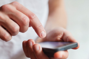 เปิดสถิติค่ายมือถือถูกร้องเรียนมากที่สุดในปี 2560 พบปัญหา SMS กินเงินพุ่ง 3 เท่า!!