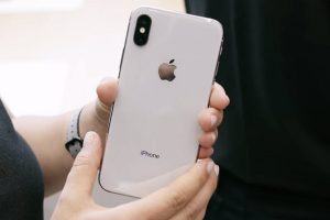 ซื้อ iPhone X จากค่ายดังไม่ถึง 24 ชั่วโมง กล้องหลังมีรอยร้าว ช้ำใจ! ศูนย์ปัดความรับผิดชอบ