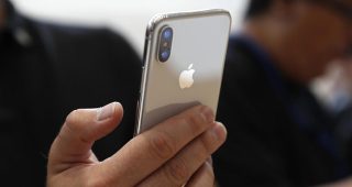 iPhone X คุ้มกว่าใคร! พิเศษเพียง 26,500 บาท* ผ่อน 0% นาน 10 เดือน รับเครดิตเงินคืนสูงสุด 13%