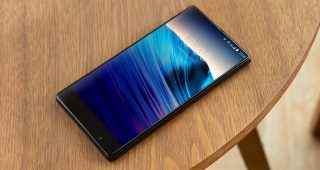 ชัดเจน! Xiaomi Mi Mix 2s มาพร้อมดีไซน์จอไร้ขอบ ไม่มีรอยบากตามเทรนด์นะจ๊ะ