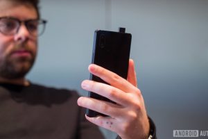 vivo APEX สมาร์ทโฟนจอไร้ขอบ ไร้รอยบาก ขุมพลัง Snapdragon 845 เตรียมเปิดตัว 12 มิถุนายนนี้!