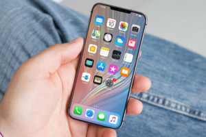 คอนเซ็ปต์ iPhone SE 2 ดีไซน์หน้าจอ Full Screen มีรอยบาก ไร้ปุ่มโฮม ไร้ช่องเสียบหูฟัง 3.5 มม. คาดเปิดตัวช่วงกันยายนนี้!