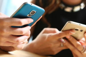 ผู้ใช้งานเดือด! มือถือแบรนด์ดัง