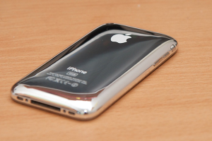 iPhone 3GS เตรียมถูกนำกลับมาวางขายอีกครั้ง!! เคาะราคาเพียงพันต้นๆ เท่านั้น