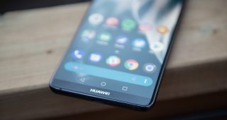 สื่อนอกเผย Huawei ซุ่มพัฒนาสมาร์ทโฟนดีไซน์แปลกตา มีกล้องอยู่บนหน้าจอ คาดเปิดตัวช่วงไตรมาส 4 ของปี 2018