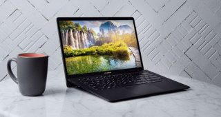 เปิดตัวโน้ตบุ๊กใหม่ “Asus ZenBook S (UX391)” วางขายครั้งแรกในไทย! มาพร้อมสุดยอดนวัตกรรม ErgoLift พร้อมดีไซน์สุดหรูหรา น้ำหนักเพียง 1 กิโลกรัม