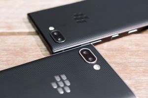 BlackBerry KEY2 LE หน้าจอ FHD+ พร้อมแป้นคีย์บอร์ด QWERTY จ่อเปิดตัว 30 สิงหาคมนี้!