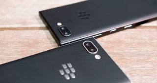 BlackBerry KEY2 LE หน้าจอ FHD+ พร้อมแป้นคีย์บอร์ด QWERTY จ่อเปิดตัว 30 สิงหาคมนี้!