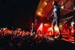 TrueMove H ควง “พี่ตูน อาทิวราห์” พิสูจน์ ความเร็วแรง 4G จากเหนือจรดใต้ ส่ง “บอดี้สแลม” ระเบิดความมันแรงเกินคาด! บุกรั้ว 15 มหาวิทยาลัยทั่วประเทศ ตอกย้ำ ที่ 1 เครือข่ายของวัยทีน