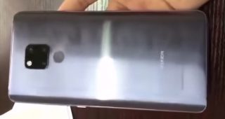 คลิปหลุดเครื่องจริง Huawei Mate 20 บอดี้สี Silver กล้องหลัง Leica สามตัว! พร้อมไฟแฟลชจัดวางทรงสี่เหลี่ยม ด้านหน้ามีติ่งหยดน้ำ