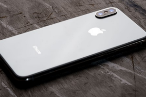 จ่ายน้อย แต่ได้มาก iPhone X 256GB ในราคา 64GB เครื่องเปล่าเพียง 40,500 บาท*