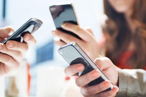 AIS แจงไม่เข้าร่วมประมูลคลื่น 900 MHz รอบใหม่ ย้ำชัด!! มีความถี่เยอะสุดแล้วในตลาด ไม่กระทบลูกค้าหรือนักลงทุนแน่นอน