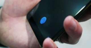 สื่อนอกคาด Samsung อาจนำเทคโนโลยีสแกนนิ้วแบบ Ultrasonic มาใช้งานกับสมาร์ทโฟนระดับกลางในปี 2019