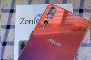 หลุดเครื่องจริง Asus ZenFone 6 มาพร้อมกล้องหลัง 3 เลนส์ ตัวเครื่องดีไซน์ไล่เฉดสี!