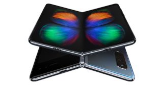 พบปัญหาเกิดรอยพับบนหน้าจอ Samsung Galaxy Fold ก่อนวางจำหน่ายจริง 26 เมษายนนี้