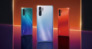 หลุดเรนเดอร์ Huawei P30 กล้องหลัง 3 เลนส์ และ P30 Pro กล้องหลัง 4 เลนส์ ภายใต้ดีไซน์จอติ่งหยดน้ำ