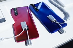 เปิดตัว vivo V15 และ V15 Pro อย่างเป็นทางการในไทย!! ชูกล้องหน้า Pop-up ความละเอียดสูง 32MP รุ่นแรกของโลก สแกนนิ้วใต้จอสุดล้ำ และกล้องหลัง AI Triple Camera ในราคาเริ่มต้นเพียง 10,990 บาท